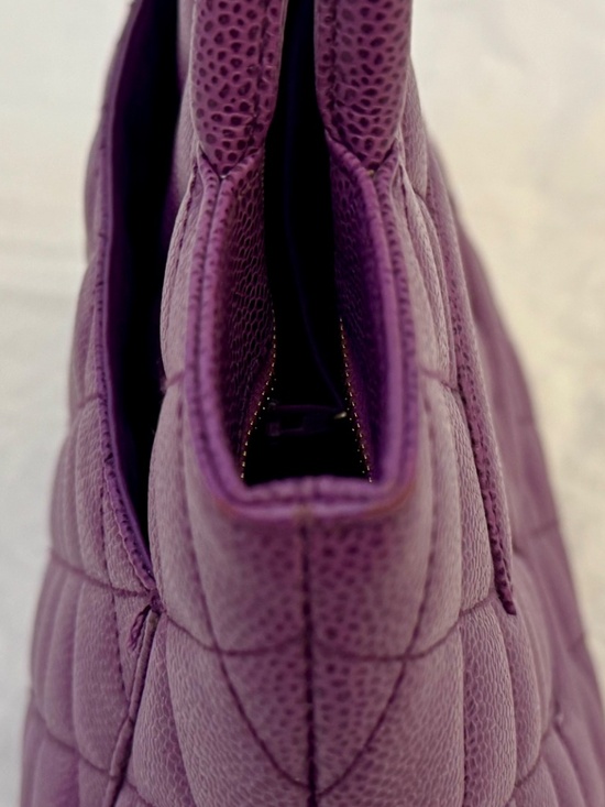 Chanel CC Medallion Tote - Rare Purple - Picture 5 of 12